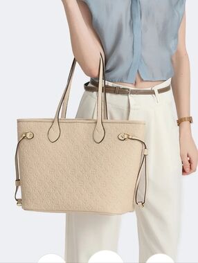 NWT Mila Kate  Faux Leather Vegan Leather Embossed Tote Bag